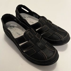 Like New Clark’s Cloudsteppers Cushion Fit - Size 7.5 - Black